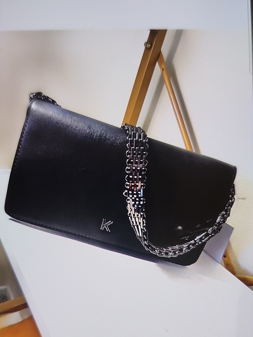 Signature Black Chain Shoulder Bag